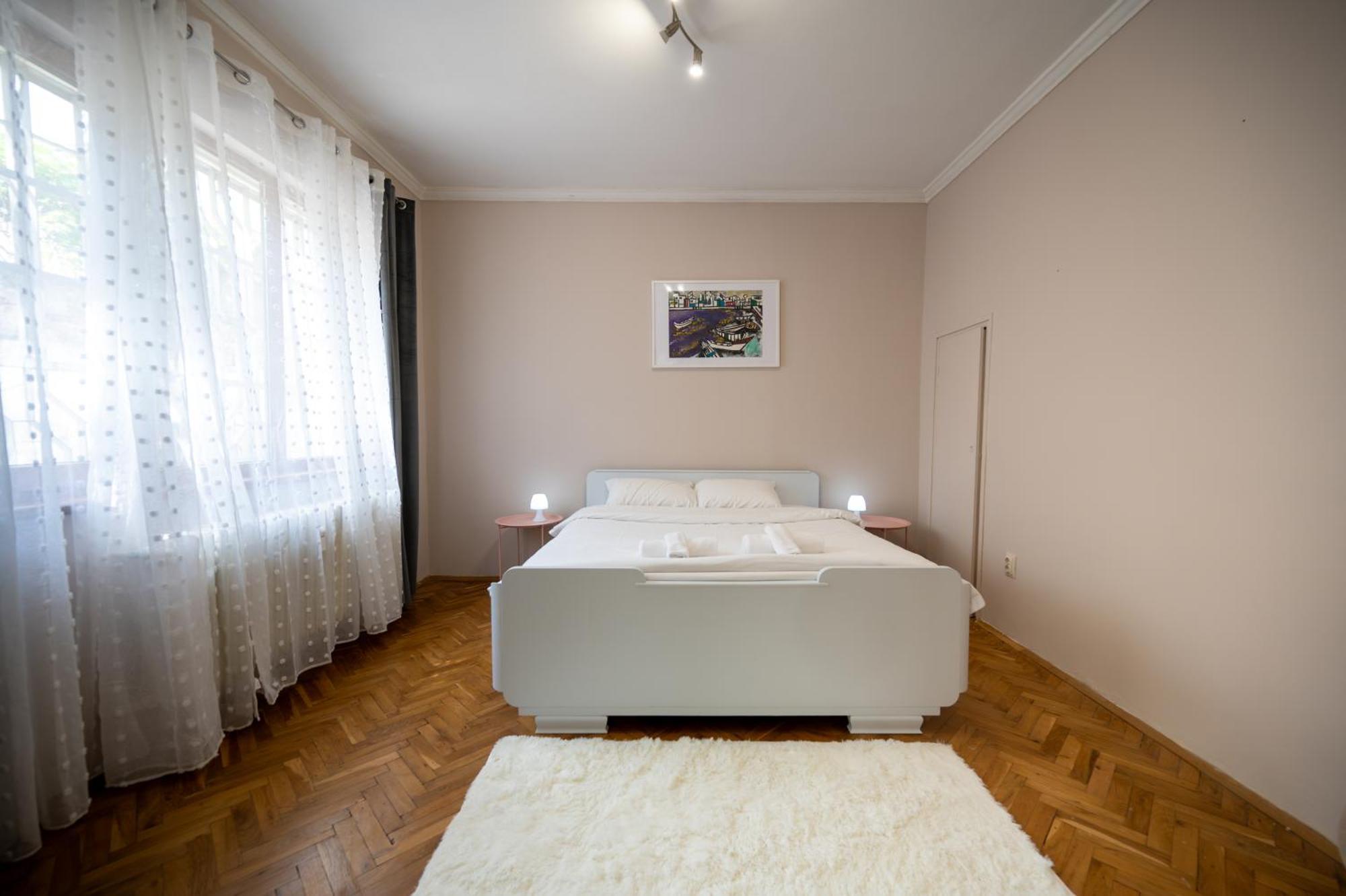 Beautiful Two-Bedroom Apartment In City Center ソフィア エクステリア 写真